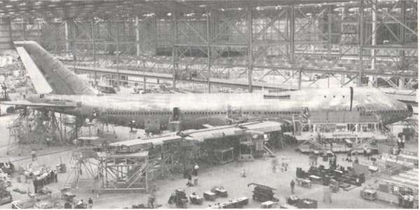 Assembly of the Boeing 747